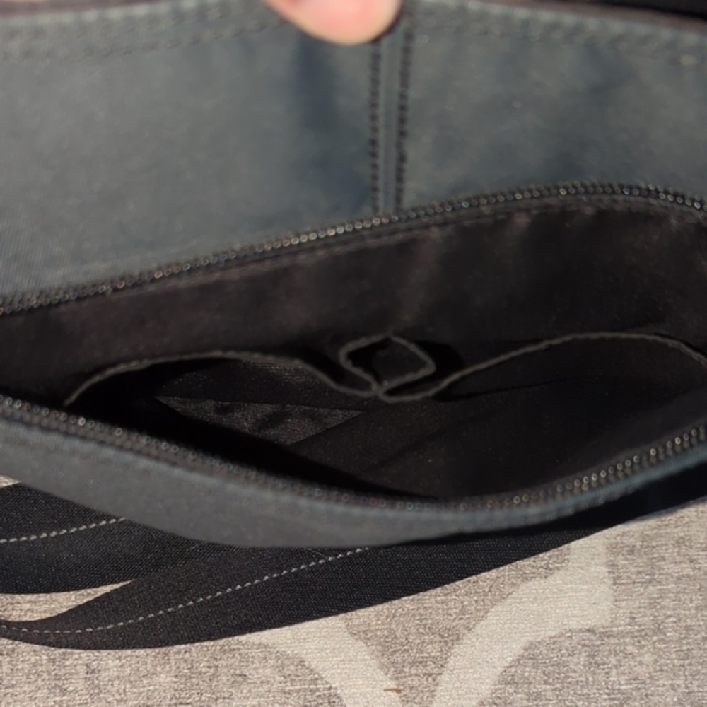 Coach Black Messenger Bag with Adjustable Strap - Picture 14 of 15